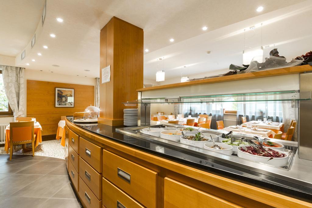 Relais San Giusto Hotel Campitello di Fassa Buitenkant foto
