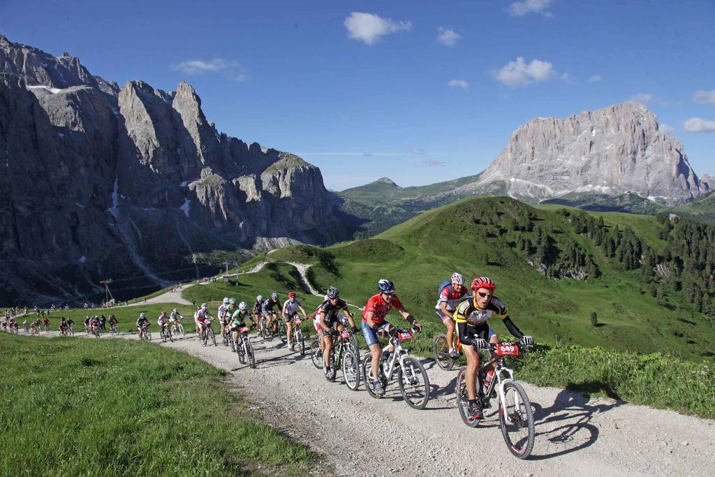 Relais San Giusto Hotel Campitello di Fassa Buitenkant foto