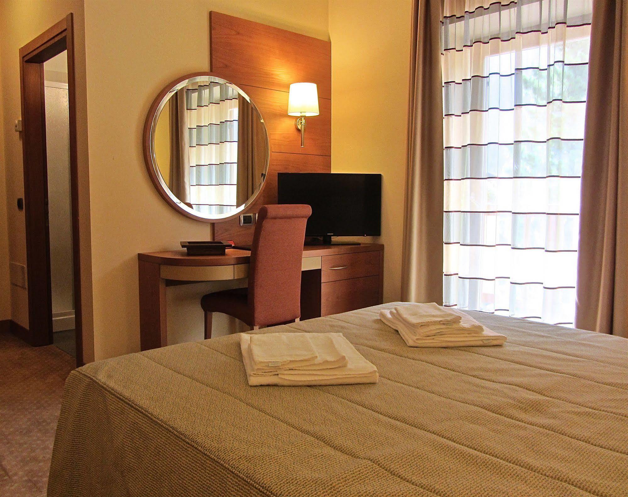 Relais San Giusto Hotel Campitello di Fassa Buitenkant foto